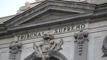 Detalle de la fachada del Tribunal Supremo