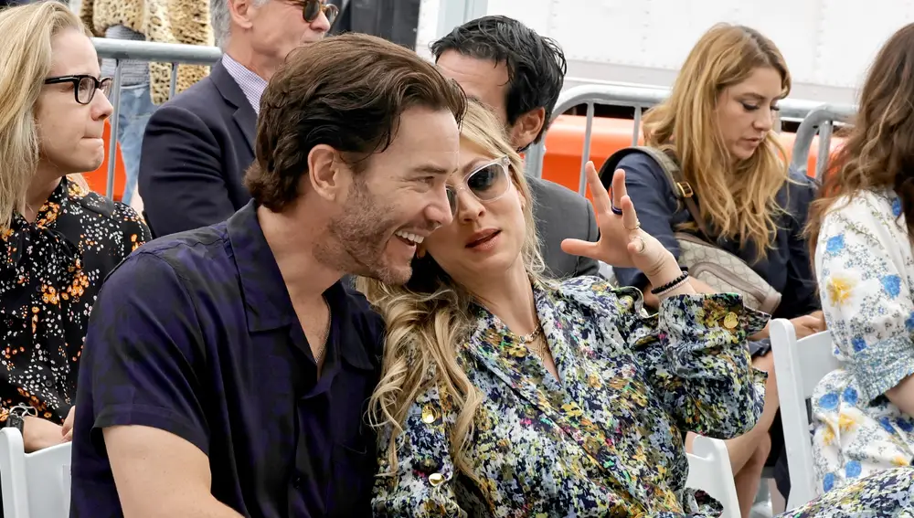 Kaley Cuoco junto a su novio Tom Pelphrey Kaley Cuoco junto a su novio Tom Pelphrey
