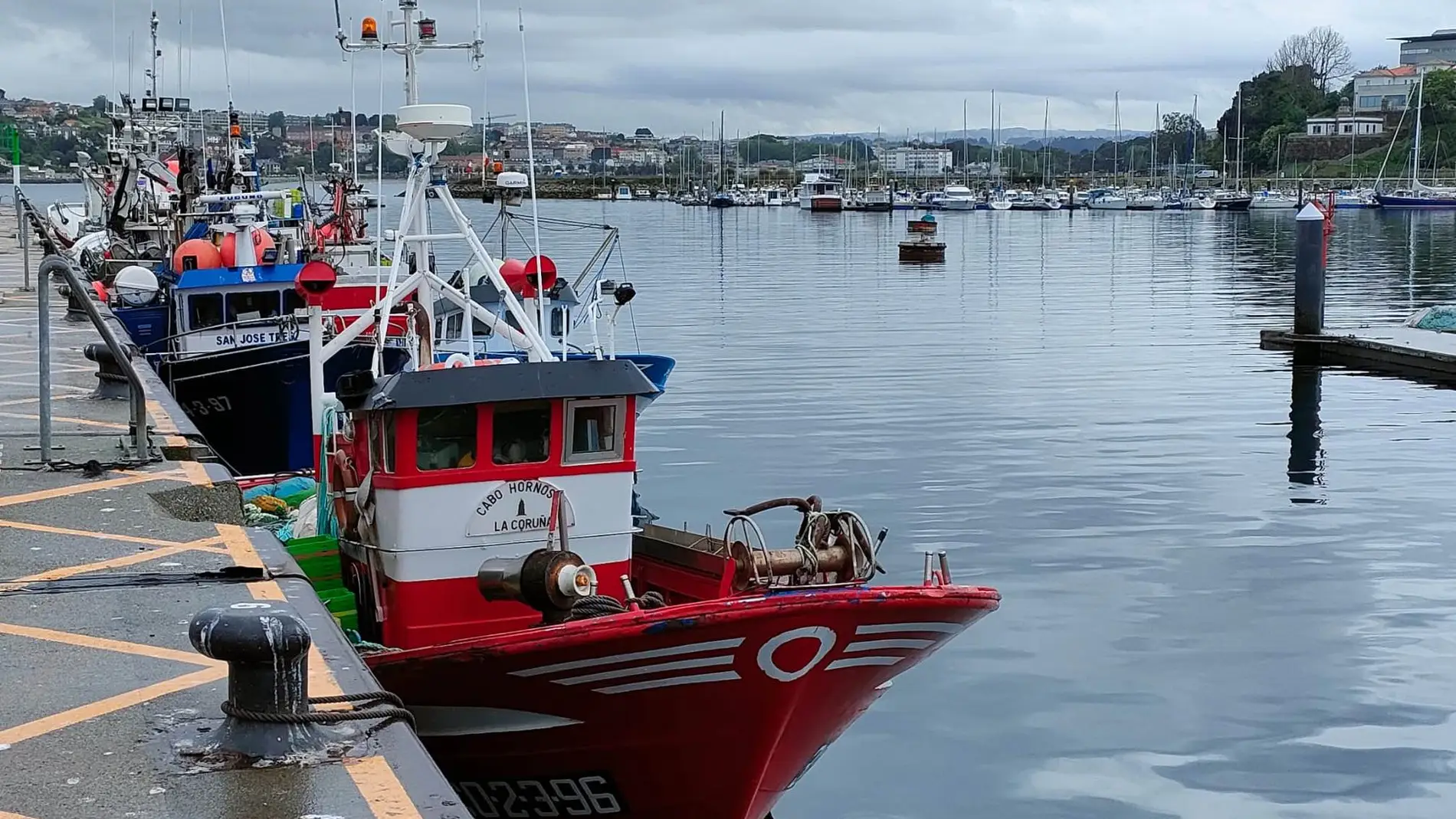 Un marinero coruñés denuncia que un okupa tiene su barco y no le paga las mensualidades