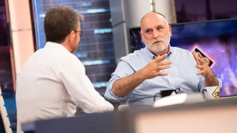 José Andrés desvela en 'El Hormiguero 3.0' cómo es su día a día en Ucrania: "Hay muchos desplazados dentro del país" José Andrés desvela en 'El Hormiguero 3.0' cómo es su día a día en Ucrania: "Hay muchos desplazados dentro del país"