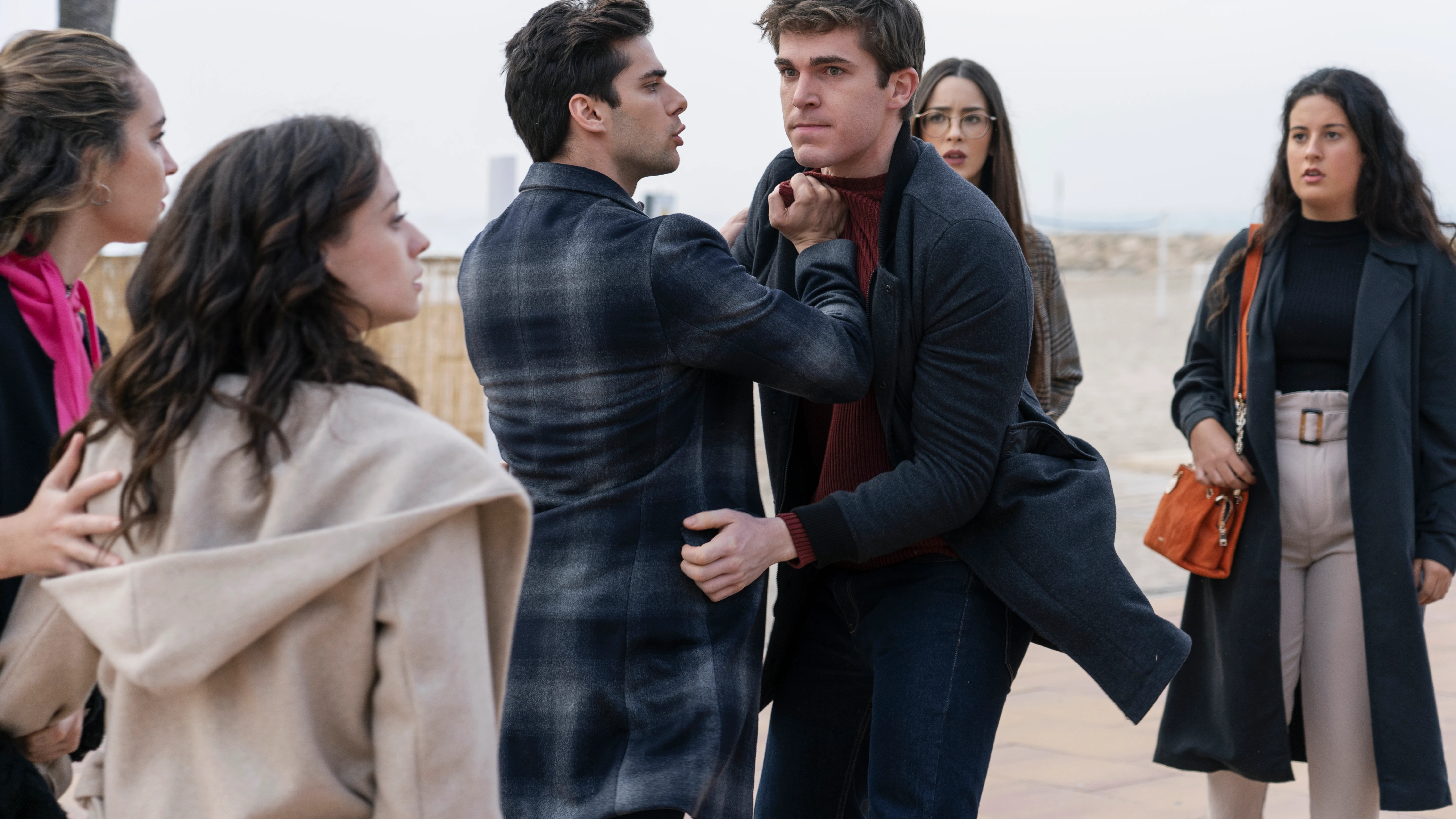 Alba increpa a Bruno, Rubén y Jacobo: “¿Me vais a coger y me vais a violar otra vez?”