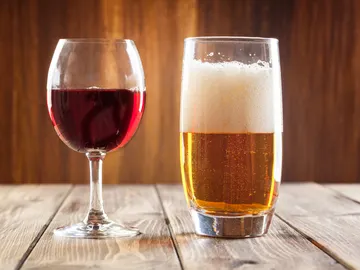 Vino y cerveza Vino y cerveza