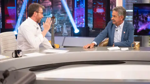 Miguel Ángel Revilla augura el futuro político de España: "Veo el fin de Pedro Sánchez y la llegada de Feijóo" Miguel Ángel Revilla augura el futuro político de España: "Veo el fin de Pedro Sánchez y la llegada de Feijóo"