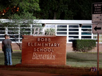 Tiroteo masivo en el centro Robb Elementary School en Uvalde, Texas