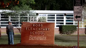 Tiroteo masivo en el centro Robb Elementary School en Uvalde, Texas
