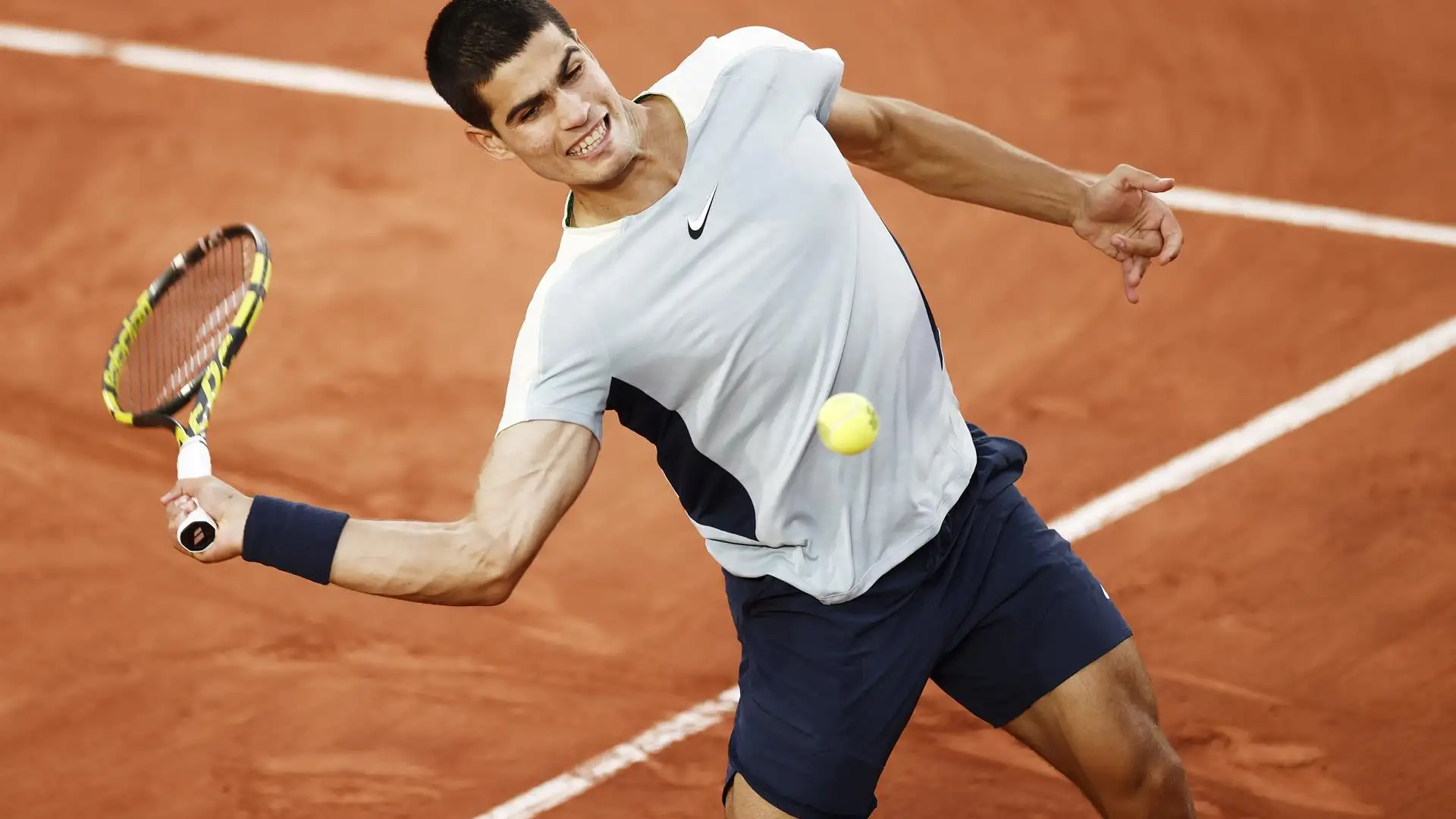 Los dos puntos de Alcaraz en el quinto set que enloquecieron al p&uacute;blico de Roland Garros