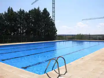 Imagen de archivo de una piscina Imagen de archivo de una piscina