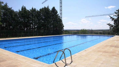 Al menos 10 heridos al respirar vapor tóxico en una piscina pública de Retiro, Madrid