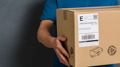 El producto de Amazon con el que podrás borrar tus datos de las etiquetas de los paquetes que recibes en un segundo