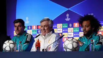 Ancelotti, en rueda de prensa junto a Courtois y Marcelo Ancelotti, en rueda de prensa junto a Courtois y Marcelo