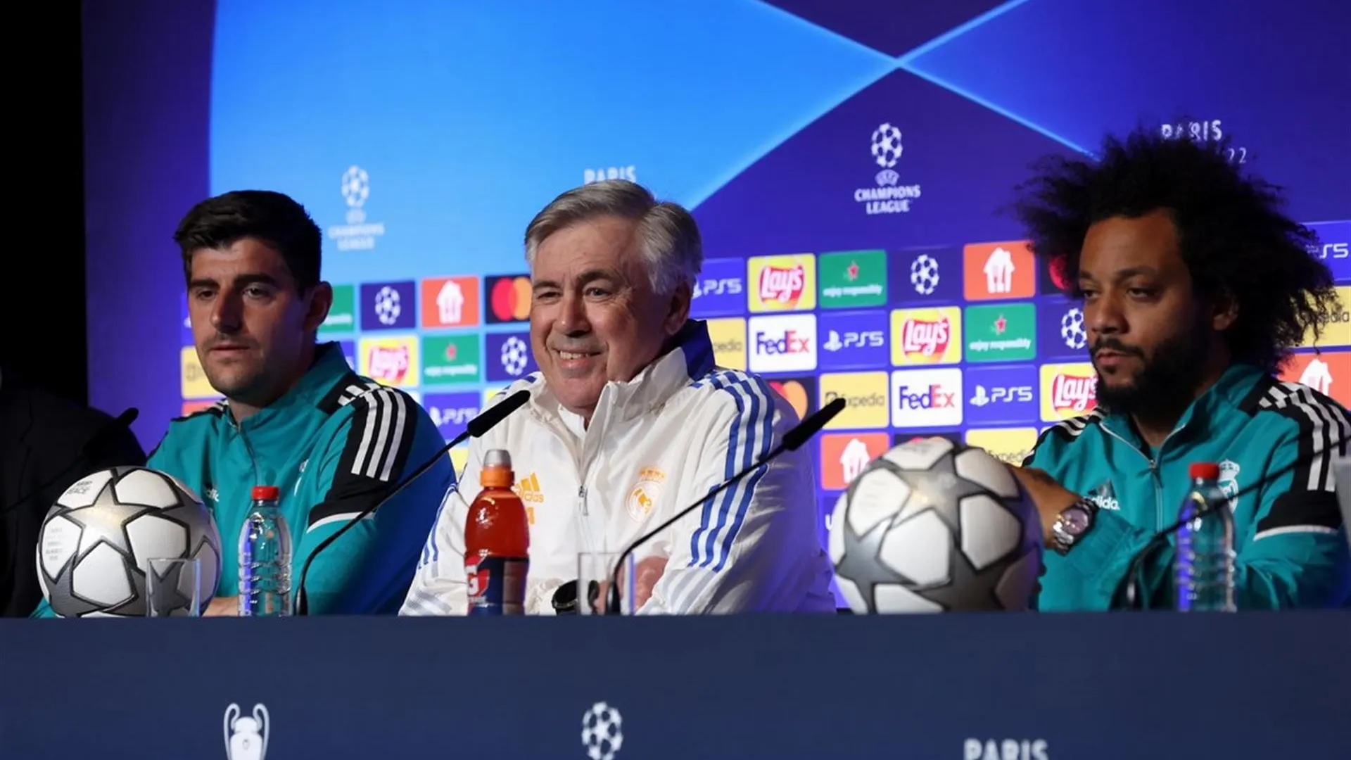 Ancelotti, en rueda de prensa junto a Courtois y Marcelo Ancelotti, en rueda de prensa junto a Courtois y Marcelo