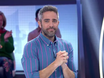 Roberto Leal, feliz por el cambio de ‘Pasapalabra’ que abre una nueva etapa: “Es la primera vez que les veo las caras” Roberto Leal, feliz por el cambio de ‘Pasapalabra’ que abre una nueva etapa: “Es la primera vez que les veo las caras”