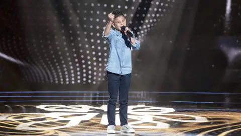Actuación Enrique Gabarre Enrique Gabarre canta ‘Algo especial en ti’ en las Audiciones a ciegas de ‘La Voz Kids’