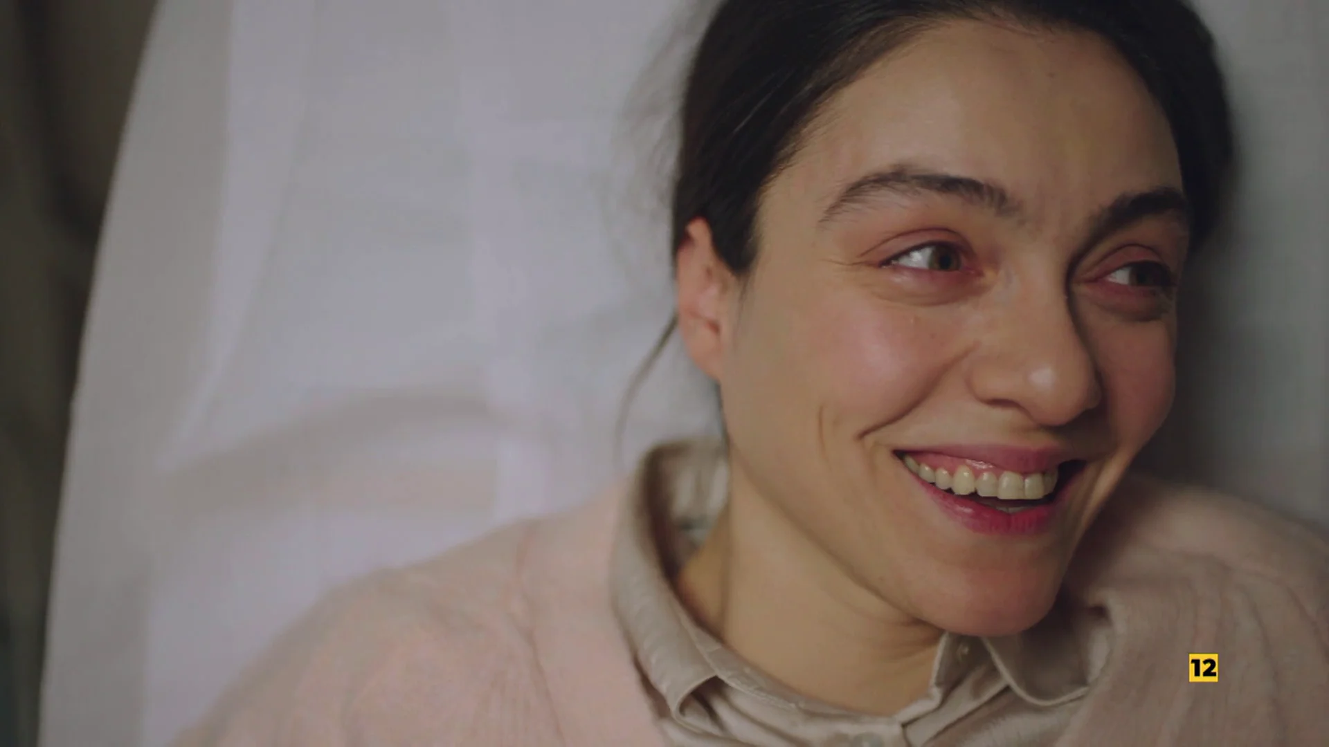 Gülben, emocionada, comparte la feliz noticia: "Voy a ser madre, papá", 