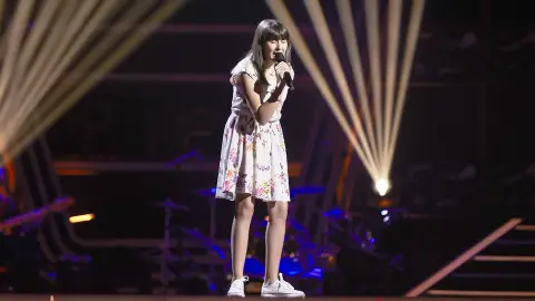 Actuación Lucía Sánchez Lucía Sánchez canta ‘Mujer contra mujer’ en las Audiciones a ciegas de ‘La Voz Kids’