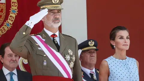 El rey Felipe VI y la reina Letizia, en una foto de archivo El rey Felipe VI y la reina Letizia, presiden este sábado en Huesca el acto central del Día de las Fuerzas Armadas.
