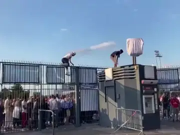 La final de la Champions League se retrasó por problemas en la entrada al Stade de France La final de la Champions League se retrasó por problemas en la entrada al Stade de France
