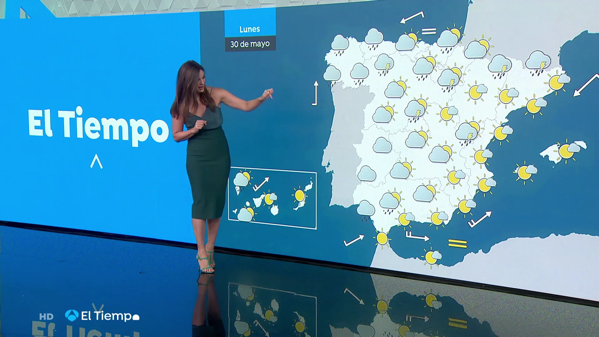 Las lluvias, tormentas, calor y marejada ponen a siete comunidades en alerta este domingo