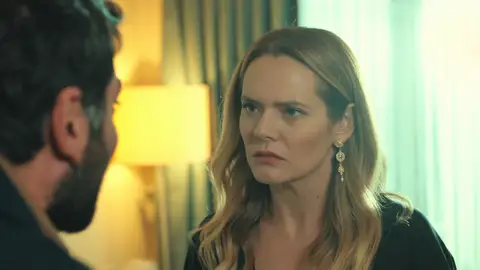 Leyla no está dispuesta a ponerle las cosas fáciles a Aras: "No pienso darte el divorcio" Leyla no está dispuesta a ponerle las cosas fáciles a Aras: "No pienso darte el divorcio"