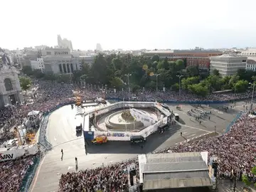 La fiesta en Cibeles por la Decimocuarta La fiesta en Cibeles por la Decimocuarta
