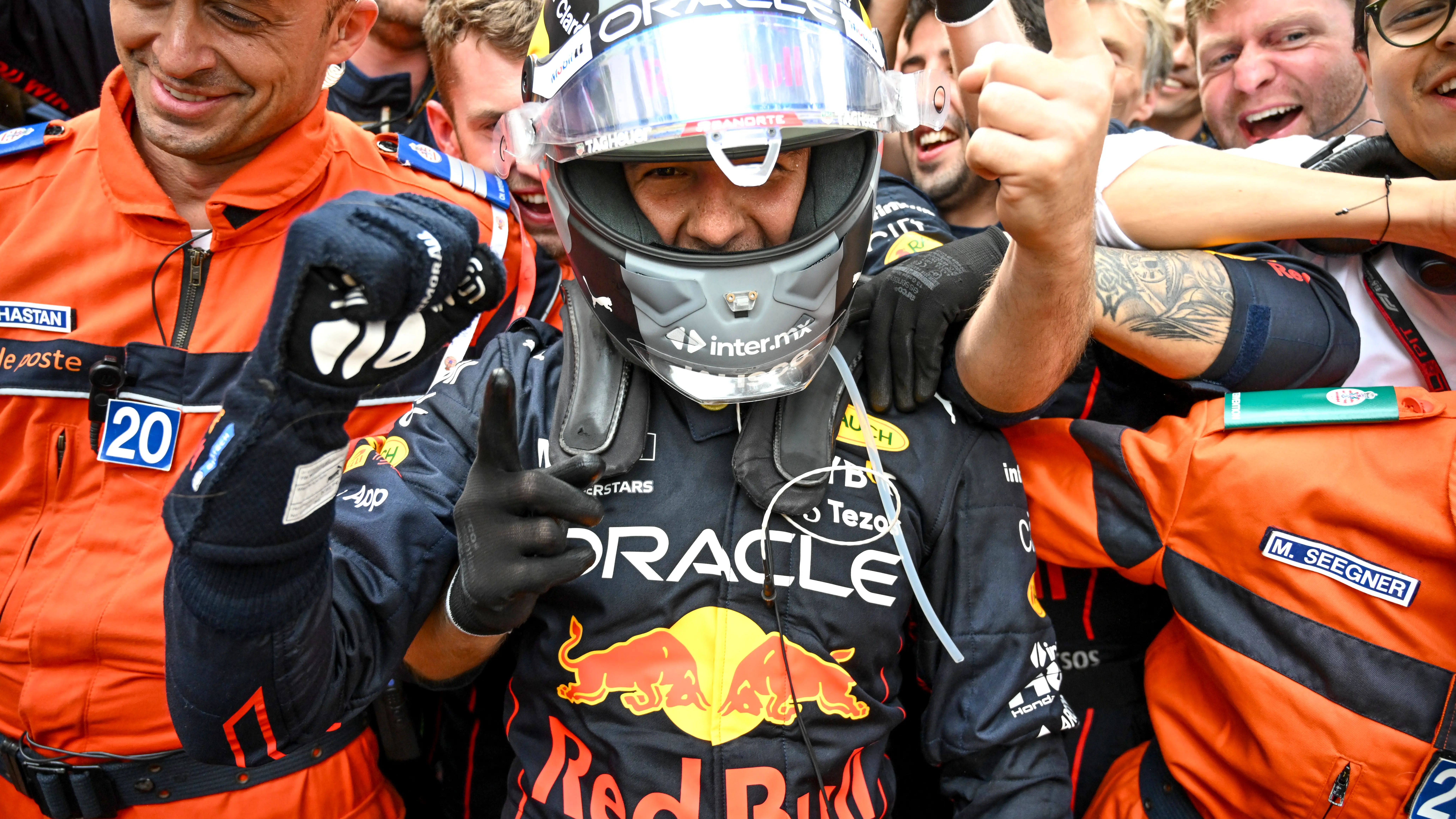 Checo Pérez frustra a Ferrari en Mónaco y deja a Sainz con la miel en los labios, 2º, Alonso fue 7º Checo Pérez frustra a Ferrari en Mónaco y deja a Sainz con la miel en los labios, 2º, Alonso fue 7º