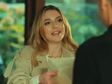 El regalo envenenado de Derin a Volkan: "Es para felicitarte por tu nueva casa y tu nueva vida" El regalo envenenado de Derin a Volkan: "Es para felicitarte por tu nueva casa y tu nueva vida"