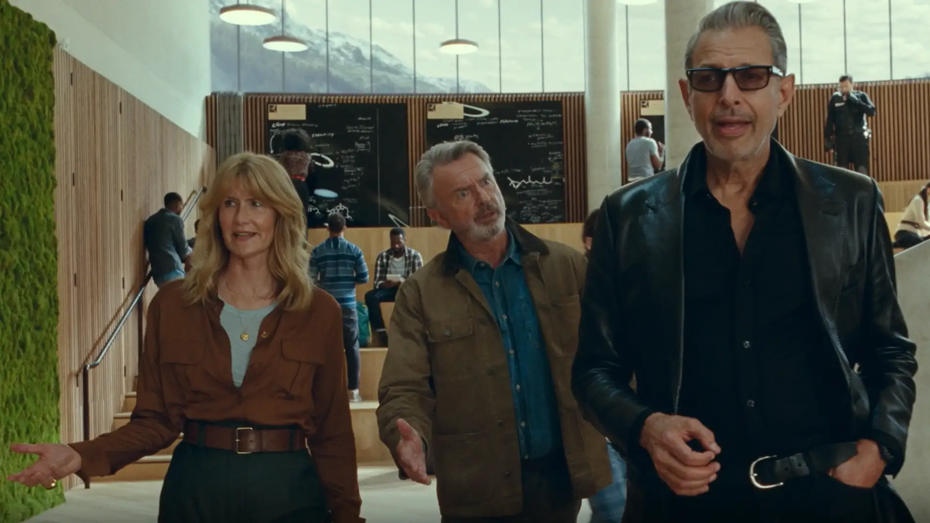 Laura Dern, Sam Neill y Jeff Goldblum en 'Jurassic World: Dominion'