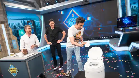 ¡Váter de última generación! Marron sorprende en 'El Hormiguero 3.0' con un baño de última generación ¡Váter de última generación! Marron sorprende en 'El Hormiguero 3.0' con un baño de última generación