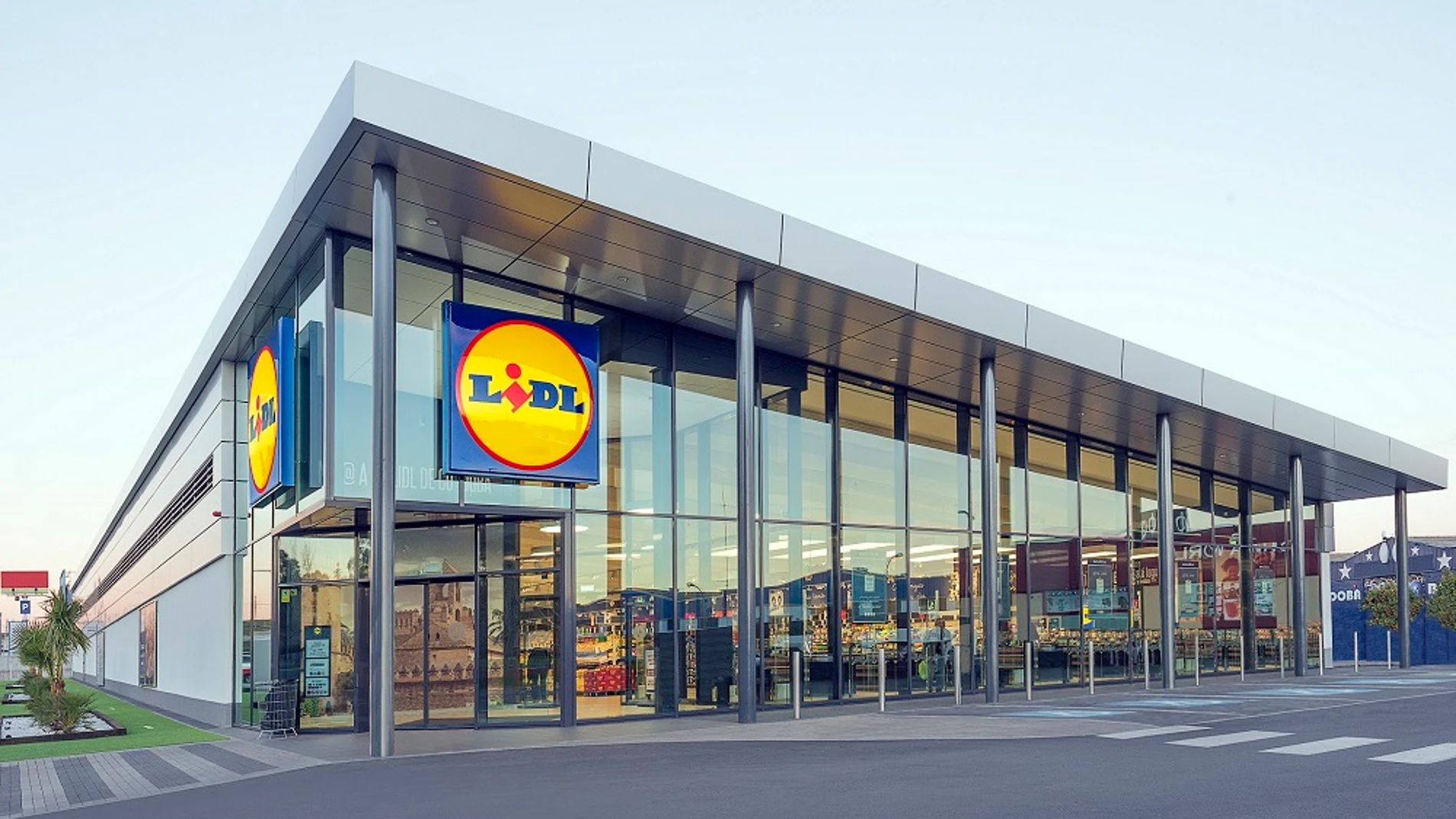 Lidl lanza nuevas ofertas de empleo para sus supermercados con de 1.300 euros