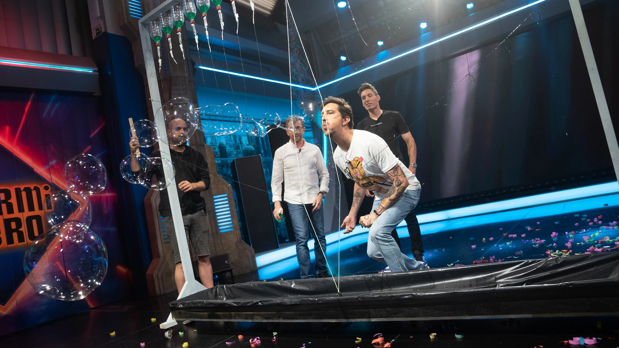 &iexcl;Parece magia! Marron crea una membrana de jab&oacute;n en 'El Hormiguero 3.0'