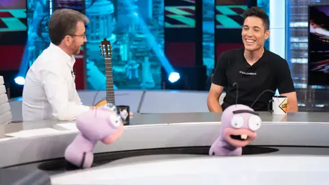 Técnicas de despiste, secretos e insultos... Trancas y Barrancas examinan a Aleix Espargaró en 'El Hormiguero 3.0' Técnicas de despiste, secretos e insultos... Trancas y Barrancas examinan a Aleix Espargaró en 'El Hormiguero 3.0'