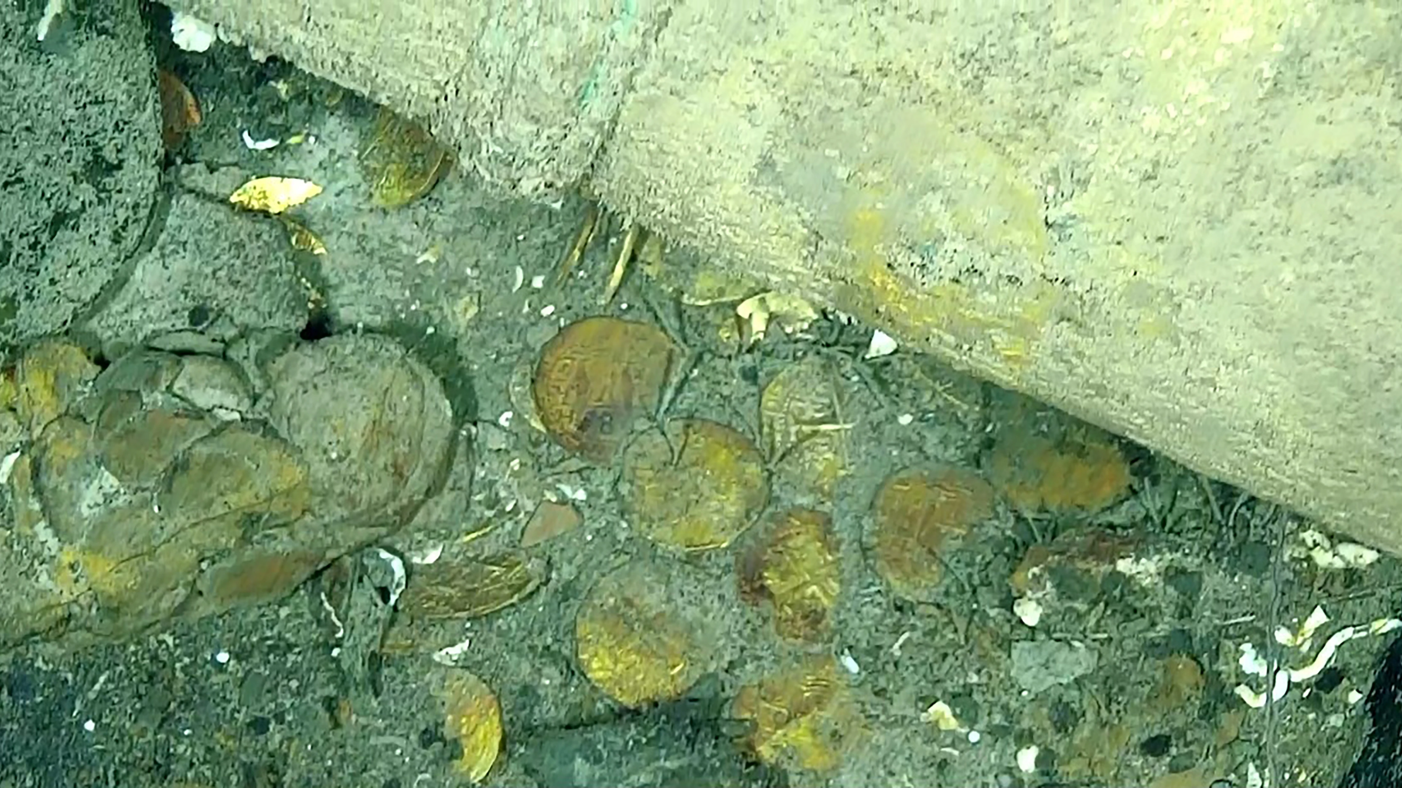 Nuevas imágenes muestran los tesoros ocultos del galeón San José Nuevas imágenes muestran los tesoros ocultos del galeón San José
