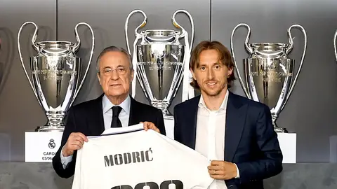 Luka Modric renueva con el Real Madrid hasta 2023 Luka Modric renueva con el Real Madrid hasta 2023
