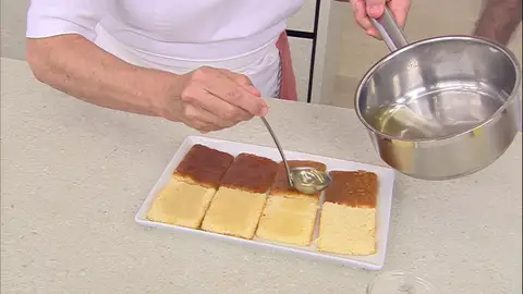 Riega los sobaos con la mezcla Riega los sobaos con la mezcla