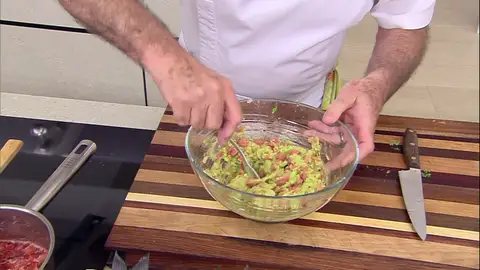 Guacamole casero elaborado por Arguiñano: ingredientes naturales y listo en 5 minutos Guacamole casero elaborado por Arguiñano: ingredientes naturales y listo en 5 minutos