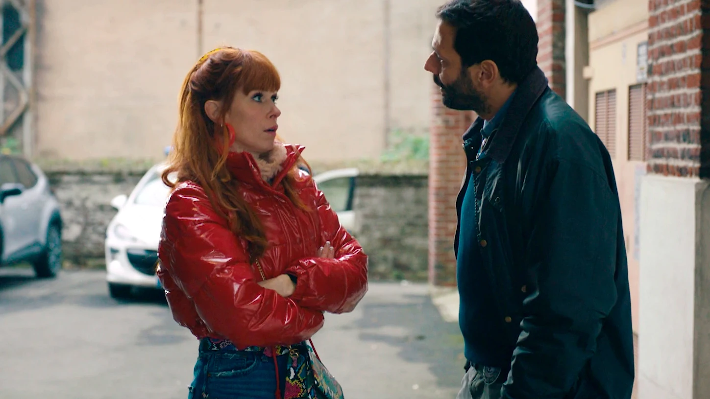 Karadec se acerca a Morgane que trata de aparentar… ¿lo que no siente? Karadec se acerca a Morgane que trata de aparentar… ¿lo que no siente?