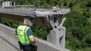 Se desploma un viaducto en obras de la A-6 a la entrada de Galicia