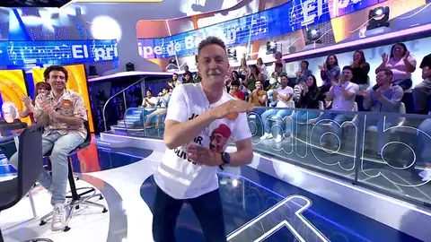 Santi Rodríguez baila un rap en ‘Pasapalabra’: “Estoy un poquito oxidado” Santi Rodríguez baila un rap en ‘Pasapalabra’: “Estoy un poquito oxidado”