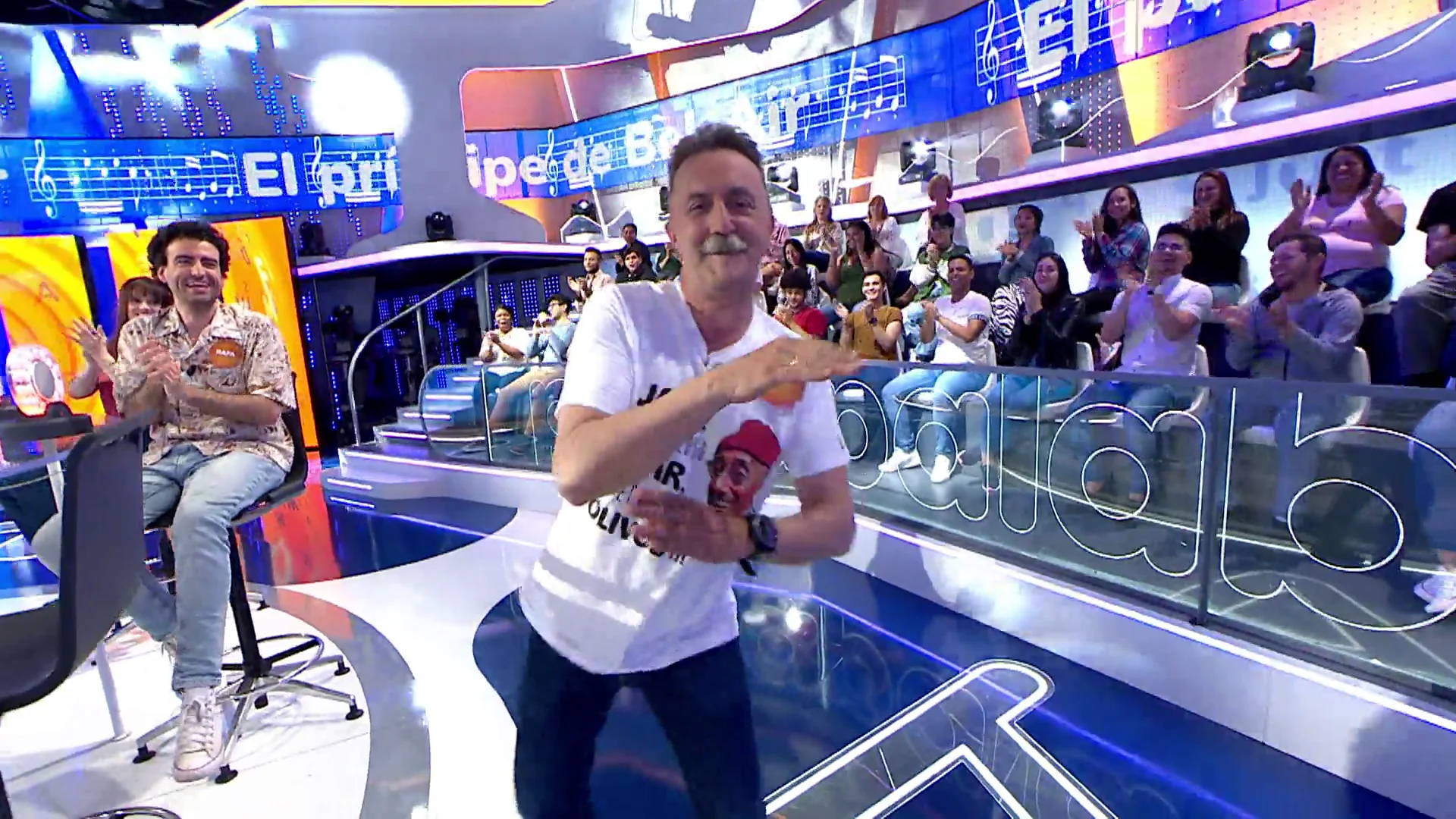 Santi Rodríguez baila un rap en ‘Pasapalabra’: “Estoy un poquito oxidado” Santi Rodríguez baila un rap en ‘Pasapalabra’: “Estoy un poquito oxidado”