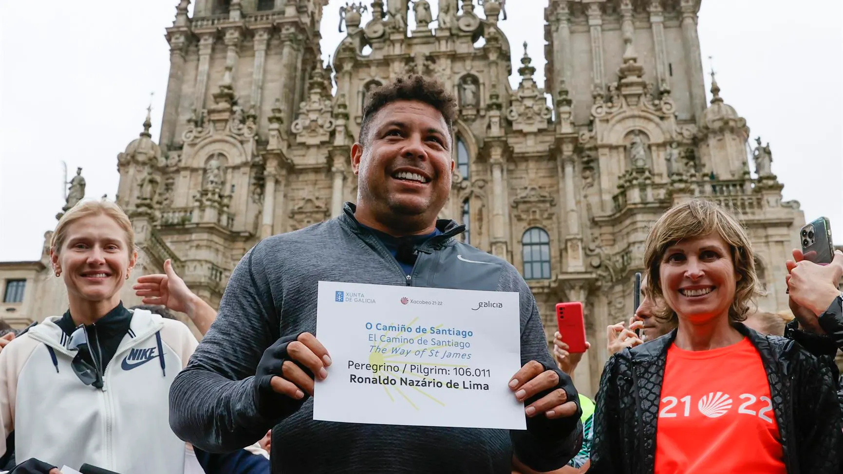Ronaldo Nazário en la plaza del Obradoiro Ronaldo Nazário en la plaza del Obradoiro