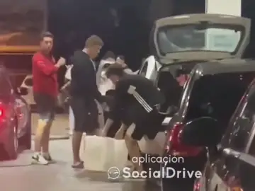 Una gasolinera de Galapagar ofrece a 1 euro el litro de diésel por error y desata la locura entre los conductores Una gasolinera de Galapagar ofrece a 1 euro el litro de diésel por error y desata la locura entre los conductores