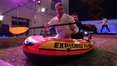 ¿Cómo es bañarse en una piscina de ocho millones de bolitas de hidrogel? Marron sorprende a todos en 'El Hormiguero 3.0'