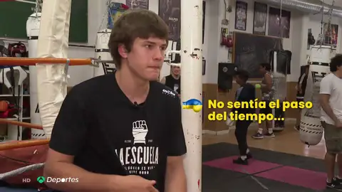 Dimitri en el gimnasio donde entrena Dimitri en el gimnasio donde entrena