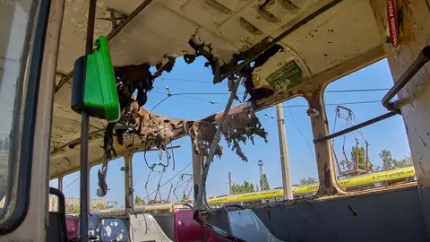 Un tranvía destruido en la región de Kharkiv Un tranvía destruido en la región de Kharkiv