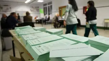 Papeletas para el voto de las elecciones andaluzas Papeletas para el voto de las elecciones andaluzas