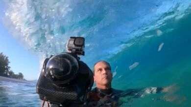Así es el trabajo de Clark Little, el fotógrafo de las olas: 