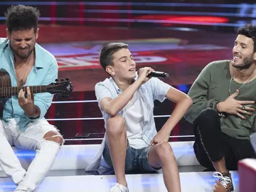 Sebastián Yatra se emociona al ver a Diego Pulido dedicar su canción a una chica en ‘La Voz Kids’ Sebastián Yatra se emociona al ver a Diego Pulido dedicar su canción a una chica en ‘La Voz Kids’