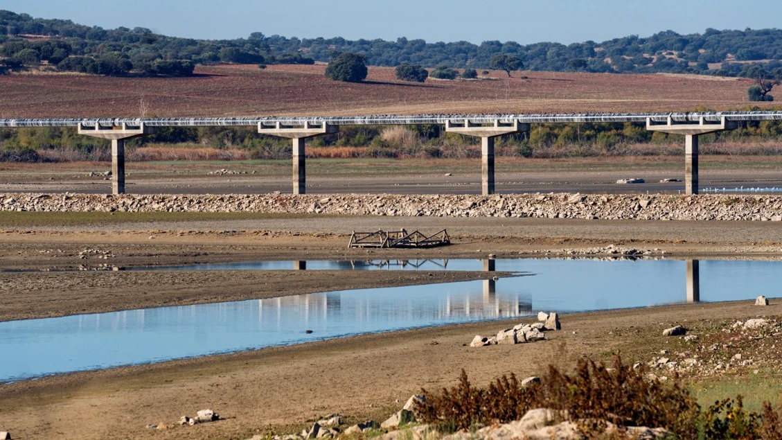 Imagen de archivo del Río Guadiana a su paso por Peralvillo Imagen de archivo del Río Guadiana a su paso por Peralvillo