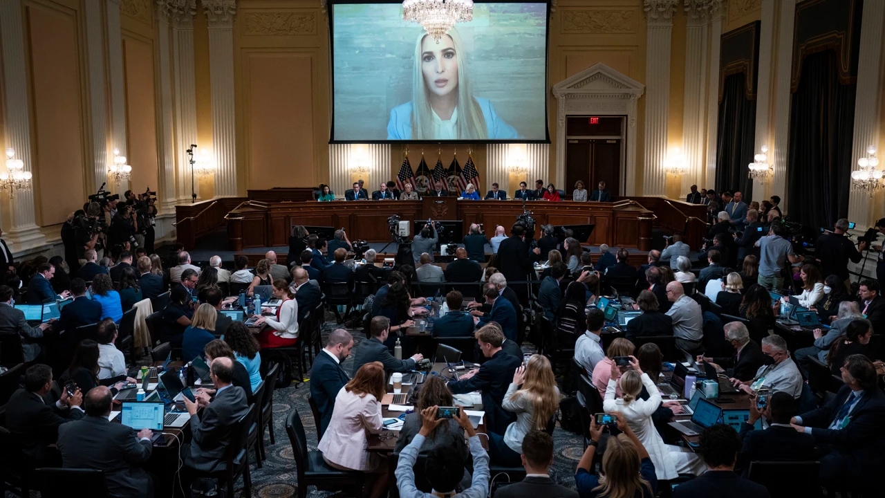 Ivanka Trump confiesa no creer que hubiera fraude en las elecciones presidenciales de 2020 y su padre la critica Ivanka Trump confiesa no creer que hubiera fraude en las elecciones presidenciales de 2020 y su padre la critica