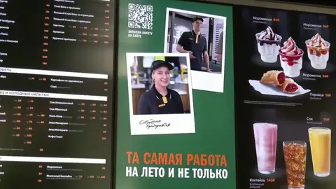 Rusia inaugura 'Sabroso y punto': el nuevo restaurante que sustituye a McDonald's Rusia inaugura 'Sabroso y punto': el nuevo restaurante que sustituye a McDonald's